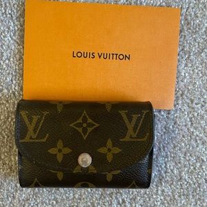 Petite Louis Vuitton Wallet with Rose Lining